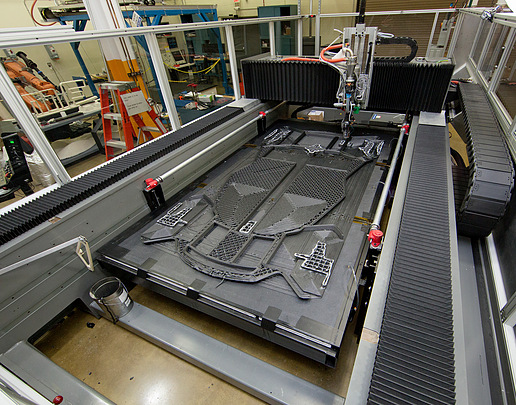 3D打印技術(shù)打造超級跑車Shelby Cobra