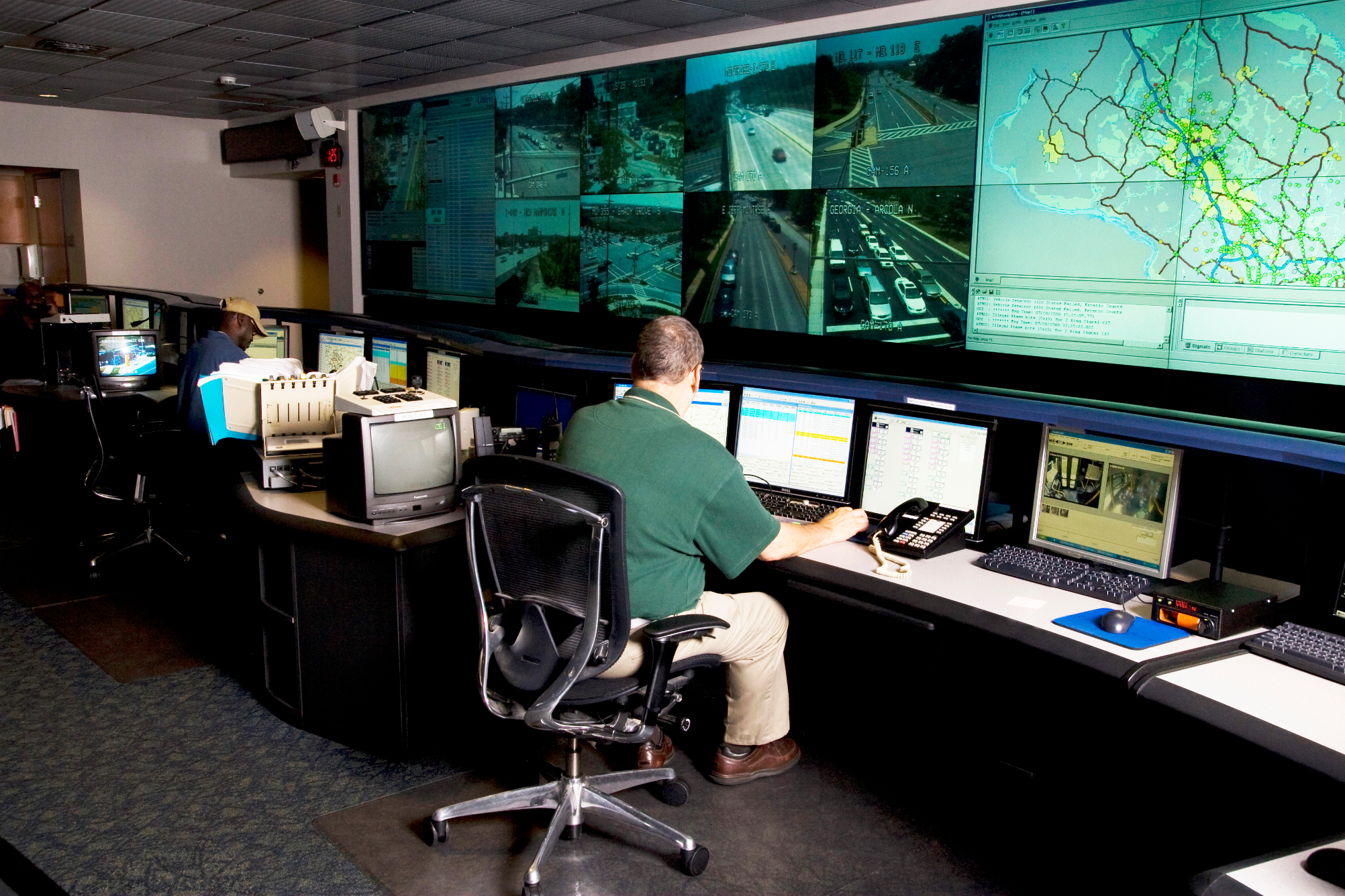 尋找V2V的隱藏?cái)?shù)據(jù)