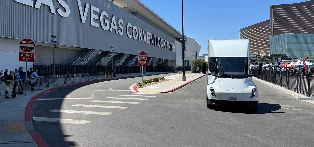 特斯拉Semi卡車“碾壓”SuperTruck2